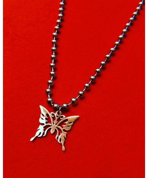 A.D.G(エーディージー)の「Butterfly Motif Silver Necklace(ネックレス・レディース・シルバー・FREE)」の2枚目の写真