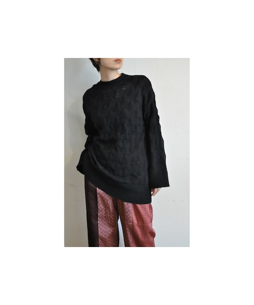 hippiness（ヒッピネス）の「ボタニカルニットムーンカクタス（ニット/セーター・レディース・レッド/ブラック/ゴールド/ブルー・one）」の2枚目の写真