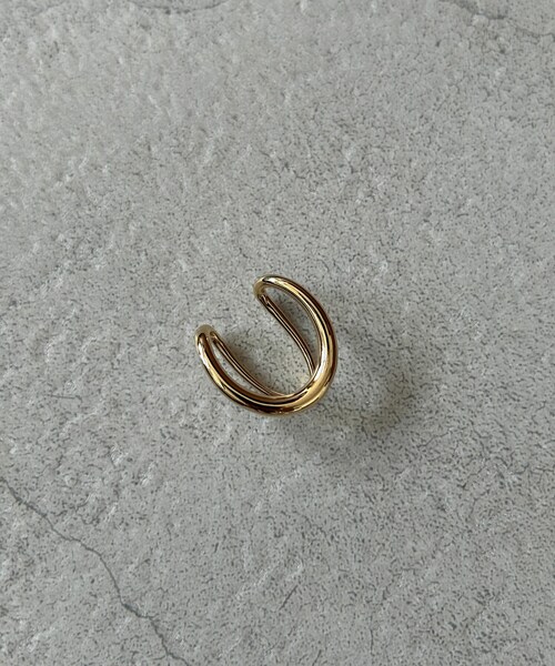 copine（コピン）の「OVAL LINE EARCUFF(2color)（イヤーカフ・レディース・シルバー/ゴールド・22×20mm）」の2枚目の写真