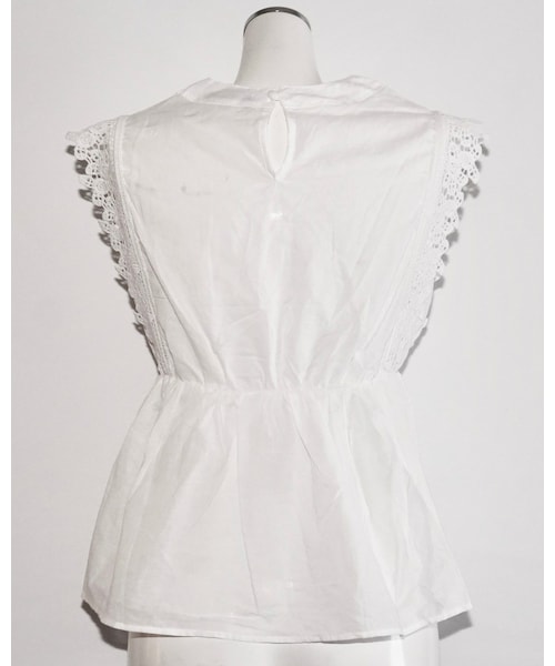 A.D.G(エーディージー)の「Cutwork Lace Nosleeve Tops(white)(タンクトップ・レディース・ホワイト・FREE)」の9枚目の写真