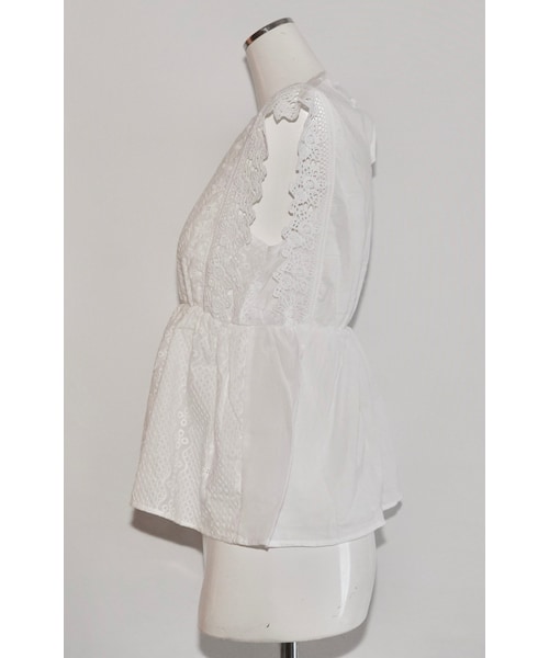 A.D.G(エーディージー)の「Cutwork Lace Nosleeve Tops(white)(タンクトップ・レディース・ホワイト・FREE)」の10枚目の写真