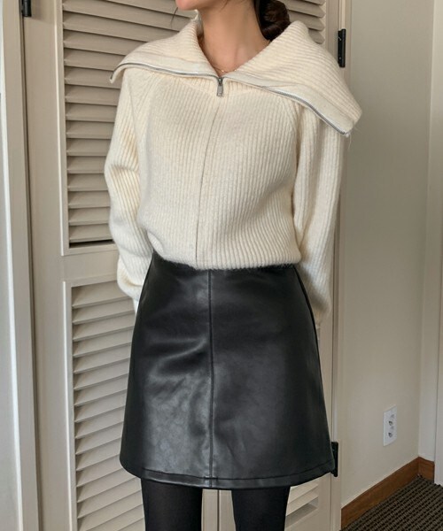 EVERY NANA（エブリナナ）の「インパン付き裏起毛レザースカート
