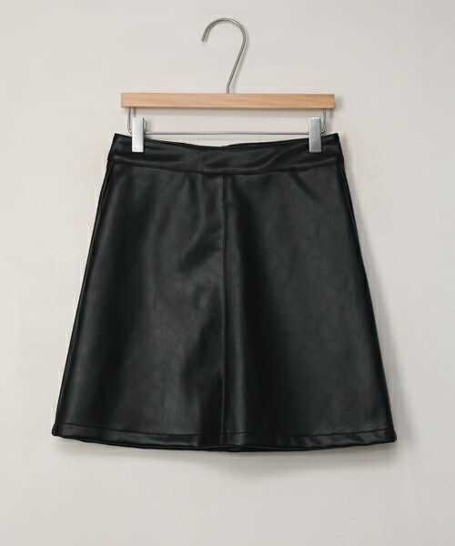 EVERY NANA（エブリナナ）の「インパン付き裏起毛レザースカート