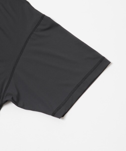 URBAN RESEARCH(アーバンリサーチ)の「『別注』NANGA×URBAN RESEARCH RASH GUARD SHORT-SLEEVE(Tシャツ/カットソー・メンズ・BLACK/CHARCOAL・M/L)」の5枚目の写真