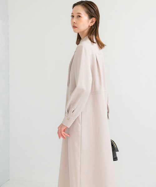 URBAN RESEARCH ROSSO（アーバンリサーチロッソ）の「ピンタックストレートワンピース（ワンピース・レディース・GREIGE/MINT/NAVY・FREE）」の8枚目の写真