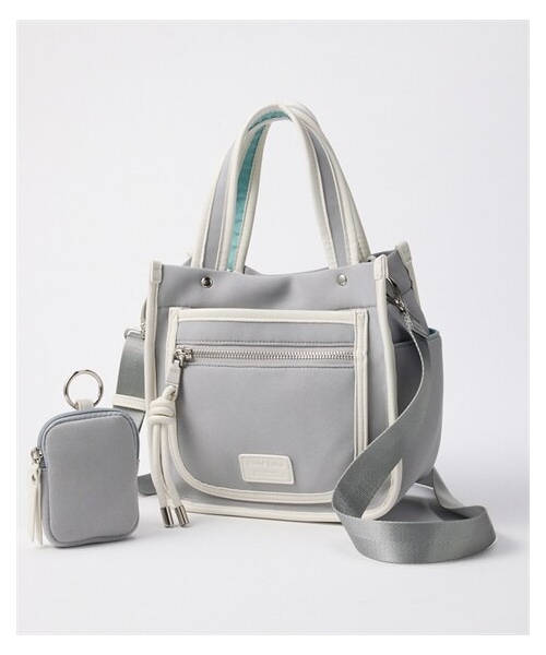 nissen（ニッセン）の「１０ポケットダイバー風素材軽量２WAYトートバッグ（ミニポーチチャーム付）　Poche Lab（ポッシェ ラボ）（トートバッグ・メンズ・ライトグレー×ホワイト/ベージュ×黒/黒×黒・Y）」の7枚目の写真