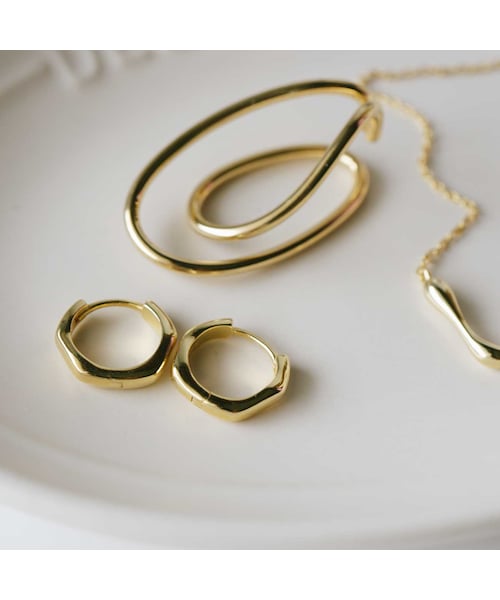 Ops.（オプス）の「フープピアス 小さめ ウェーブ KYKLOS-WAVE HOOP PIERCE -キクロス ウェーブ-（ピアス（両耳用）・レディース・シルバー/ゴールド・ONE SIZE）」の16枚目の写真