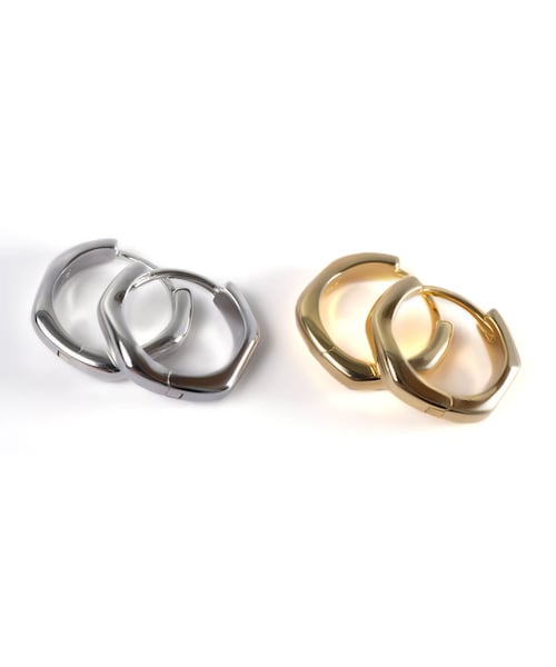 Ops.（オプス）の「フープピアス 小さめ ウェーブ KYKLOS-WAVE HOOP PIERCE -キクロス ウェーブ-（ピアス（両耳用）・レディース・シルバー/ゴールド・ONE SIZE）」の18枚目の写真
