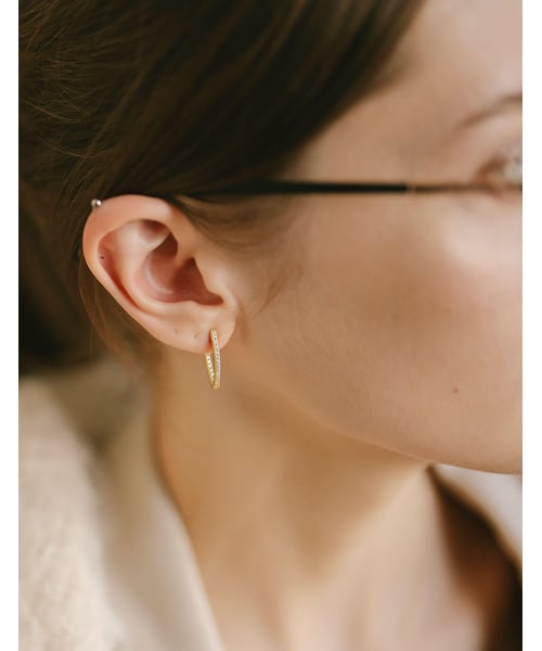 Ops.（オプス）の「フープピアス ジルコニア キラキラ V字シェイプ KYKLOS-WEG HOOP PIERCE -キクロス ウェッジ-（ピアス（両耳用）・レディース・シルバー/ゴールド・ONE SIZE）」の12枚目の写真
