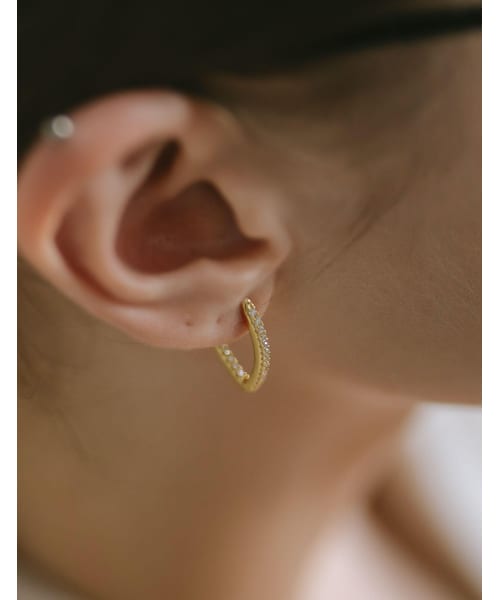 Ops.（オプス）の「フープピアス ジルコニア キラキラ V字シェイプ KYKLOS-WEG HOOP PIERCE -キクロス ウェッジ-（ピアス（両耳用）・レディース・シルバー/ゴールド・ONE SIZE）」の14枚目の写真