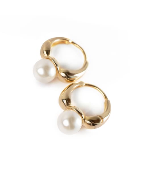 Ops.（オプス）の「パール フープピアス ぶら下がり 小さめ KYKLOS-PEARL HOOP PIERCE -キクロス パール-（ピアス（両耳用）・レディース・ゴールド・ONE SIZE）」の11枚目の写真