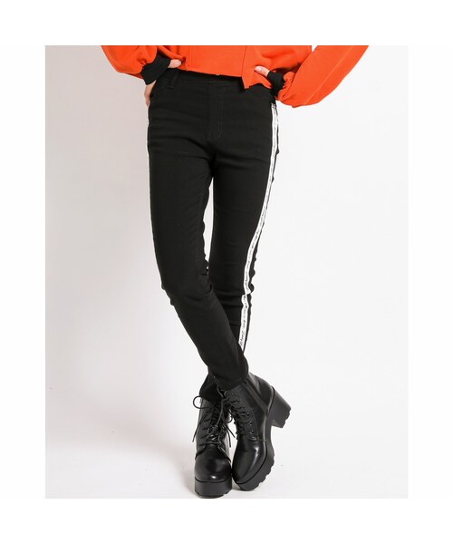 ZIDDY(ジディ)の「裏起毛 サイド テープ ライン レギパン (130~160cm)(その他パンツ・キッズ・ブラック・150)」の1枚目の写真
