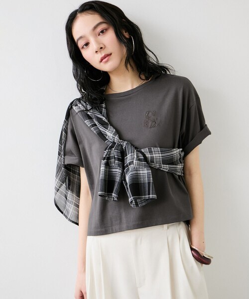 VIS(ビス)の「ボクシークロップド刺繍Tシャツ(Tシャツ/カットソー・レディース・チャコール/ホワイト/ブルー・F)」の9枚目の写真