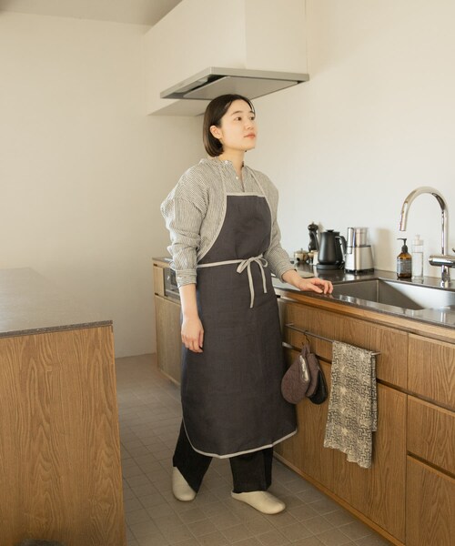 URBAN RESEARCH DOORS（アーバンリサーチドアーズ）の「『別注』fog linen work×DOORS　リネンパイピングエプロン（キッチンツール・メンズ・マカダム・-）」の10枚目の写真