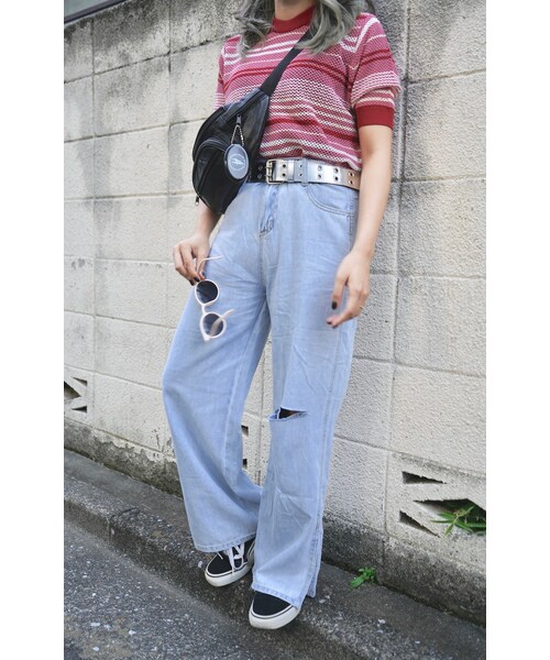 A.D.G(エーディージー)の「Left Knee Crush Denim Pants (light blue)(デニムパンツ・レディース・ブルー・FREE)」の2枚目の写真