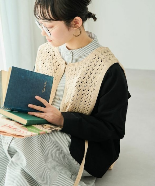 Crisp（クリスプ）の「サイドリボンニットカラー[c1R3280]（ベスト・レディース・ブラウン/アイボリー/ネイビー・FREE）」の2枚目の写真