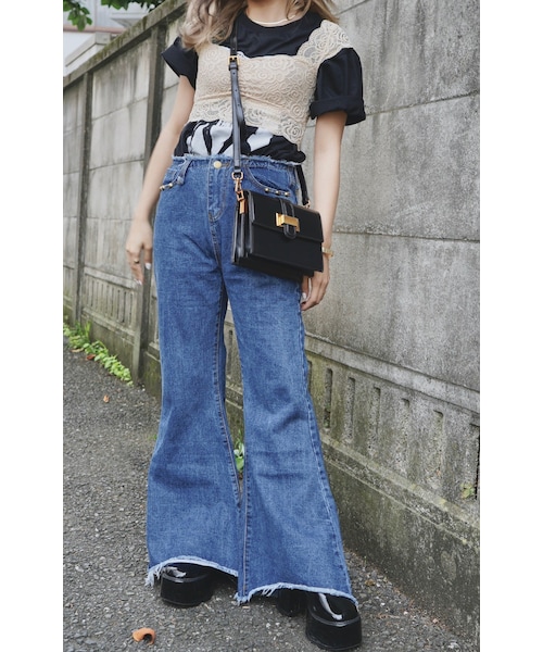 A.D.G(エーディージー)の「Flower All Lace Lingerie Bustier (beige)(キャミソール・レディース・ベージュ・FREE)」の2枚目の写真