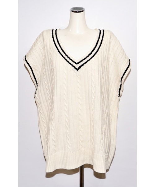 A.D.G（エーディージー）の「Oversized Tilden Knit Vest (off white)（ベスト・レディース・ホワイト・FREE）」の7枚目の写真