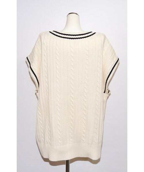 A.D.G（エーディージー）の「Oversized Tilden Knit Vest (off white)（ベスト・レディース・ホワイト・FREE）」の9枚目の写真