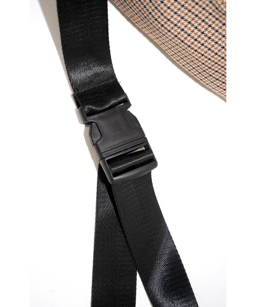 A.D.G（エーディージー）の「Gun Club Check Waist Pouch (beige)（ボディバッグ/ウエストポーチ・レディース・ベージュ・FREE）」の7枚目の写真