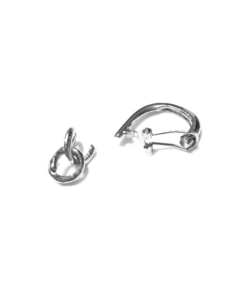 A.D.G(エーディージー)の「2type Silver Earring & Ear cuff 2P SET(イヤリング(片耳用)・レディース・シルバー・FREE)」の2枚目の写真