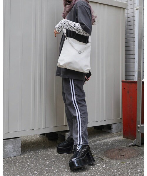 A.D.G（エーディージー）の「Side 2Line Black Denim Pants（デニムパンツ・レディース・ブラック・FREE）」の3枚目の写真