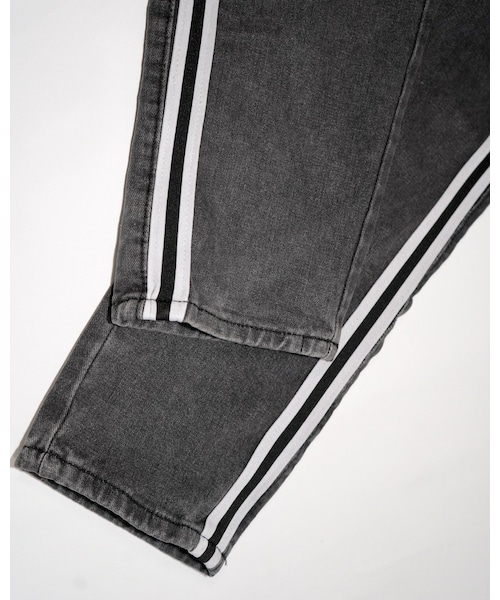 A.D.G（エーディージー）の「Side 2Line Black Denim Pants（デニムパンツ・レディース・ブラック・FREE）」の10枚目の写真