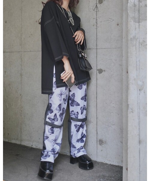 A.D.G(エーディージー)の「Butterflies&Black Denim Switching Pants(デニムパンツ・レディース・ブラック・FREE)」の3枚目の写真