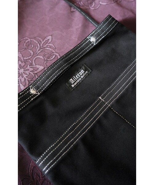 A.D.G(エーディージー)の「White Stitch Many Pocket Canvas Bag (black)(ショルダーバッグ・レディース・ブラック・FREE)」の5枚目の写真