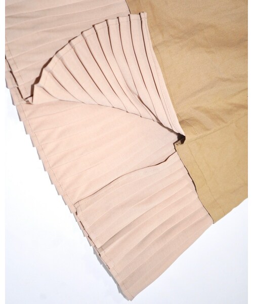 A.D.G（エーディージー）の「Pleats Switching Chino Long Skirt *with Belt (beige)（スカート・レディース・ベージュ・FREE）」の8枚目の写真