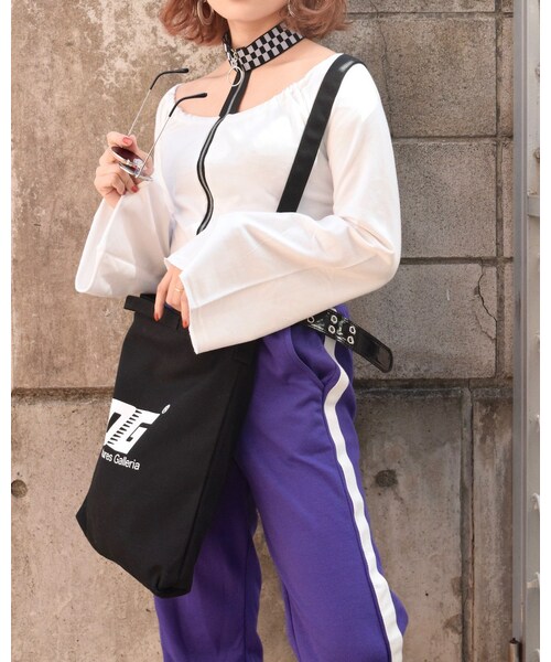 A.D.G（エーディージー）の「RING-ZIP CHECKERED CHOKER TOPS（その他トップス・レディース・ホワイト・FREE）」の2枚目の写真