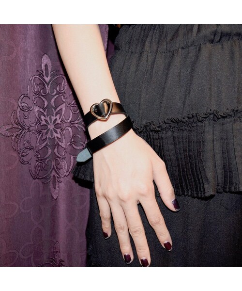 A.D.G(エーディージー)の「SILVER HEART MOTIF CHOKER&BRACELET(チョーカー・レディース・ブラック・FREE)」の4枚目の写真