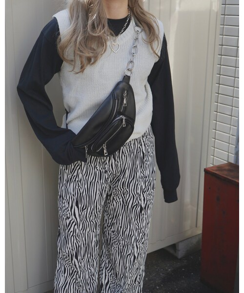 A.D.G（エーディージー）の「Lame Knit Vest (white-silver)（ベスト・レディース・ホワイト・FREE）」の2枚目の写真