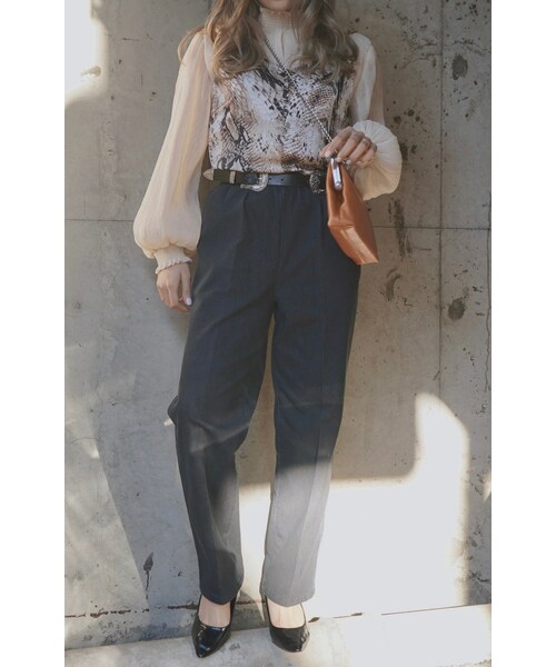 A.D.G（エーディージー）の「Balloonsleeve Chiffon High Neck Tops (ecru)（シャツ/ブラウス・レディース・ベージュ・FREE）」の2枚目の写真