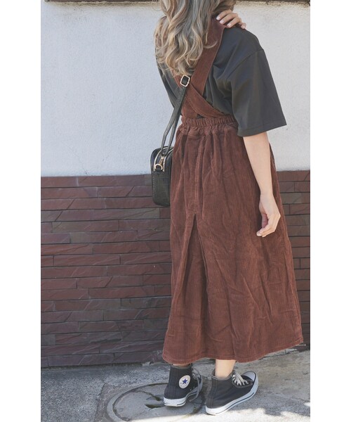 A.D.G（エーディージー）の「2way Corduroy Flare Jumper Skirt (brown)（ジャンパースカート・レディース・ブラウン・FREE）」の4枚目の写真