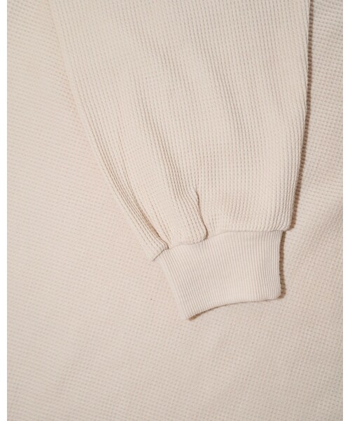 A.D.G(エーディージー)の「Oversized Waffle Thermal Tops (beige)(Tシャツ/カットソー・レディース・ベージュ・FREE)」の9枚目の写真