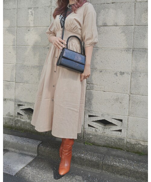 A.D.G(エーディージー)の「V-Neck Puffsleeve Flare Long Onepiece (beige)(ワンピース・レディース・ベージュ・FREE)」の1枚目の写真