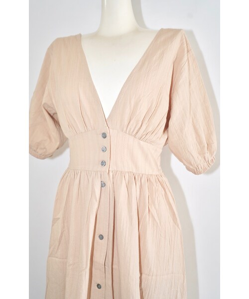 A.D.G(エーディージー)の「V-Neck Puffsleeve Flare Long Onepiece (beige)(ワンピース・レディース・ベージュ・FREE)」の3枚目の写真