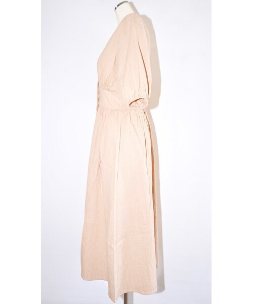 A.D.G(エーディージー)の「V-Neck Puffsleeve Flare Long Onepiece (beige)(ワンピース・レディース・ベージュ・FREE)」の6枚目の写真