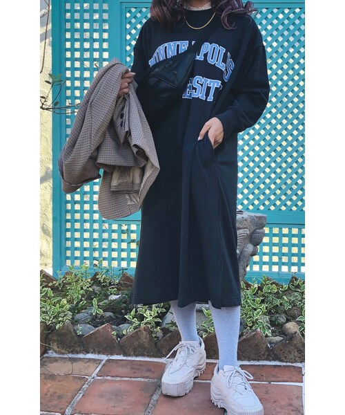 A.D.G(エーディージー)の「College Logo Sweat Long Onepiece(black)(ワンピース・レディース・ブラック・FREE)」の4枚目の写真