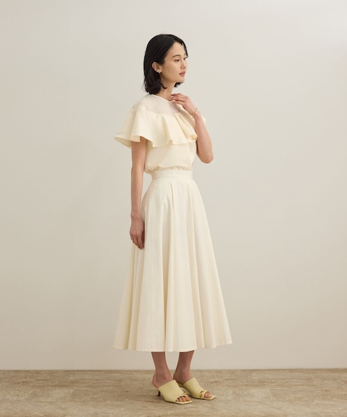 ROPE'(ロペ)の「サテンラッフルブラウス/洗える(シャツ/ブラウス・レディース・ブラック/オフホワイト・F)」の5枚目の写真