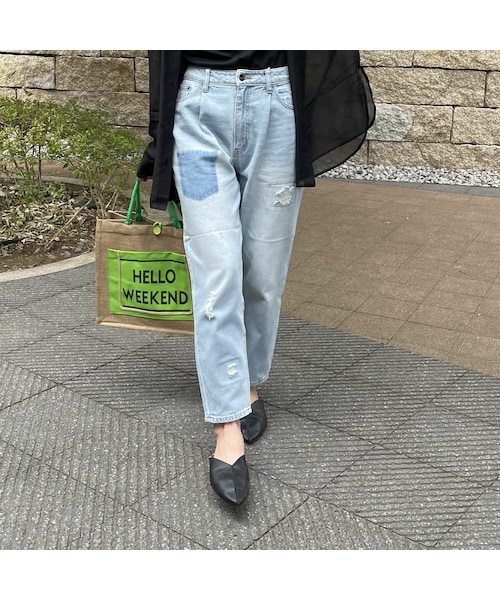 copine(コピン)の「ダメージ加工デニムキャロットパンツ(3size)(デニムパンツ・レディース・ブルー・XS/S/M)」の1枚目の写真