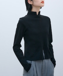 CENTER SLIT TWO WAY NECK TOPS