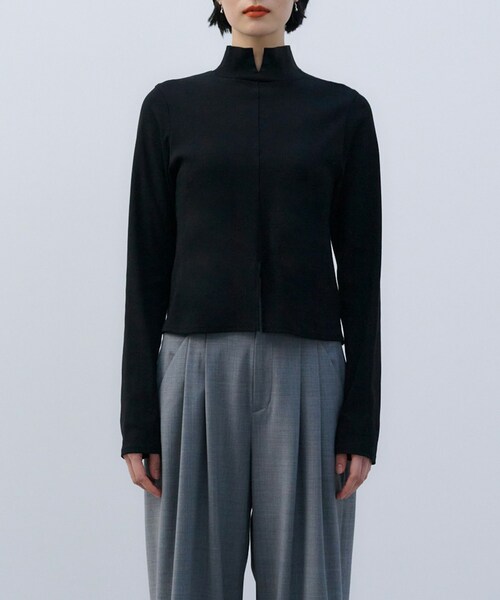 SIWEM（シウム）の「CENTER SLIT TWO WAY NECK TOPS（Tシャツ/カットソー・レディース・ブラック・F）」の3枚目の写真