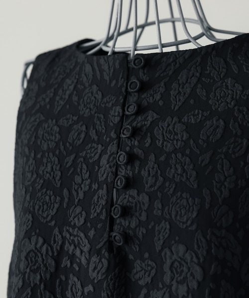 SIWEM（シウム）の「BLOSSOM JACQUARD PENCIL DRESS（ワンピース