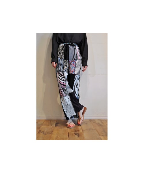 RehersalL（リハーズオール）の「プリーツパッチパンツ（その他パンツ・レディース・レッド/ブラック・one）」の2枚目の写真