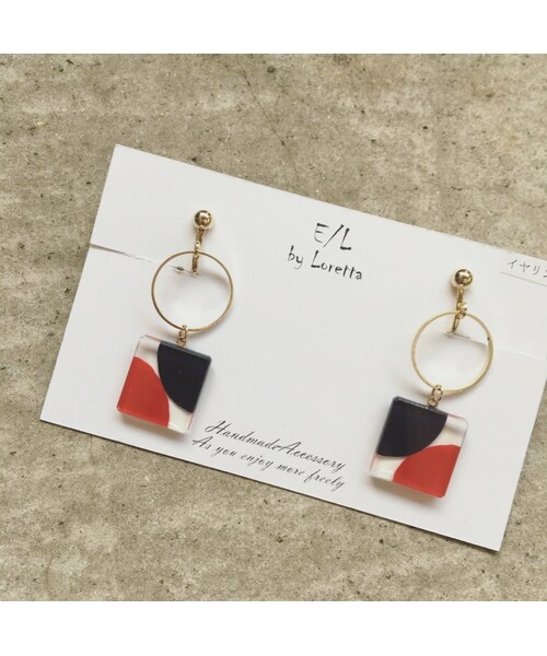 A.D.G(エーディージー)の「Square color hoop pierce/earring(ピアス(両耳用)・レディース・その他・FREE)」の3枚目の写真