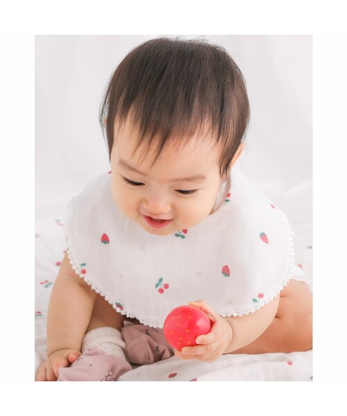 SLAP SLIP BABY（スラップスリップベビー）の「コットン 柄ナレ 総柄 ガーゼ スタイ ベビー（スタイ/よだれかけ・キッズ・ピンク/レッド/イエロー/グリーン・ワンサイズ）」の4枚目の写真