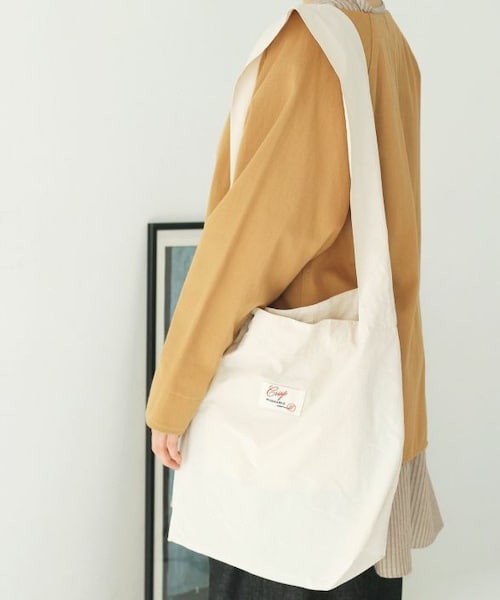 Crisp（クリスプ）の「ナイロンショルダーバッグ[c3R3205]（ショルダーバッグ・レディース・ブラック/ブラウン/アイボリー・FREE）」の2枚目の写真