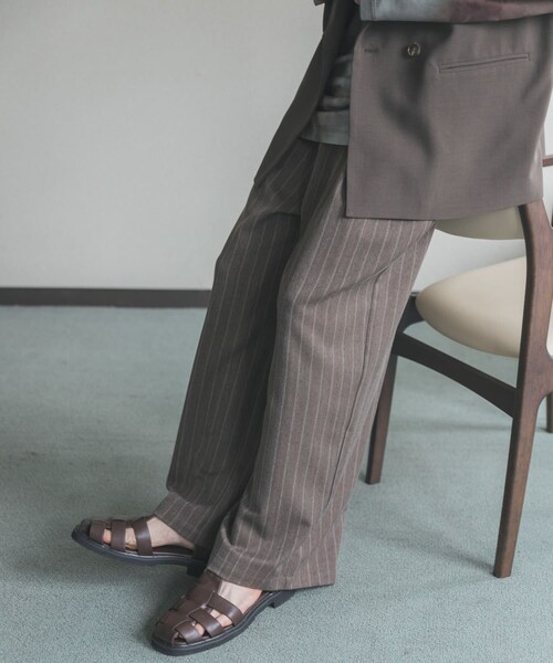 SENSE OF PLACE by URBAN RESEARCH(センスオブプレイスバイアーバンリサーチ)の「ピンストライプタックワイドスラックス(その他パンツ・メンズ・CHARCOAL/BROWN/GREIGE・M/L)」の21枚目の写真